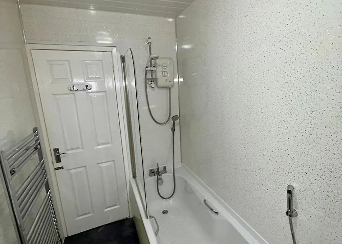 Lejlighed Likewise Modern Two Bedrooms For 4 In Area *