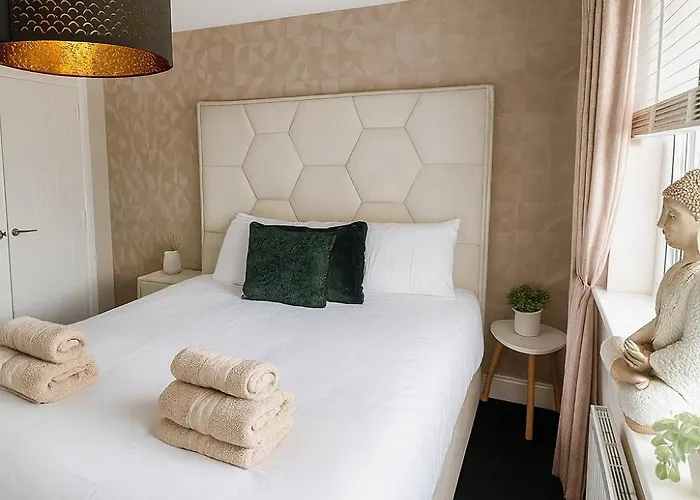 Appartement 3br Detached Home, Driveway & Large Rear Garden