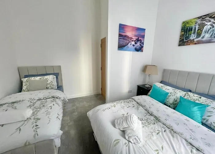 Appartement Three Bedroom In Centre *