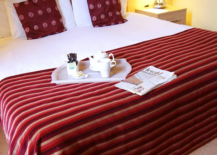 Number 10 4* グラスゴー