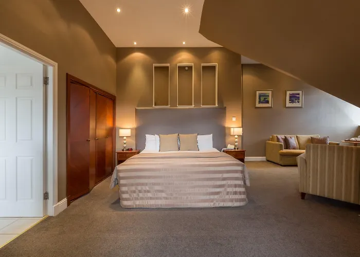 Sherbrooke Castle 4* Глазго