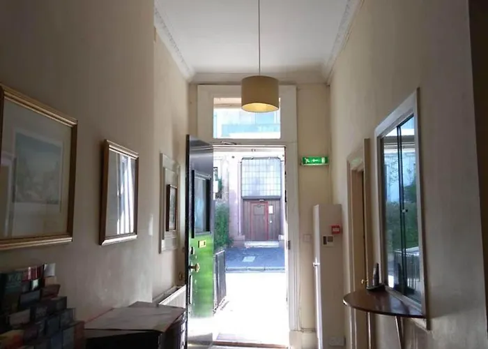 بيت ضيافة House