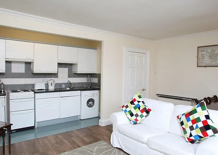 Hotel Number 52 Charlotte Street *