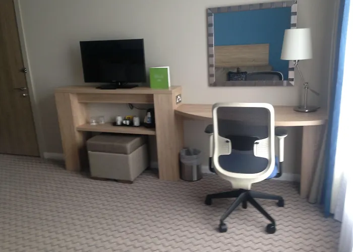 Hampton By Hilton 3*