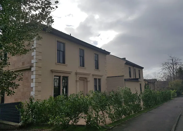 Crosshill House 4* Glasgow