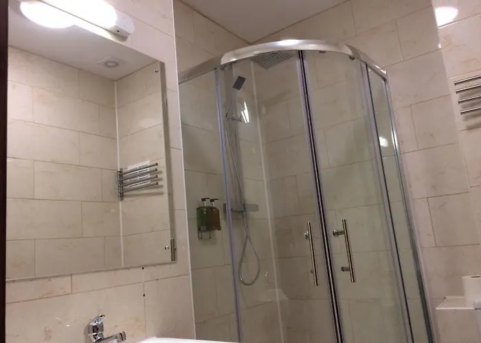 Crosshill House מלון 4*