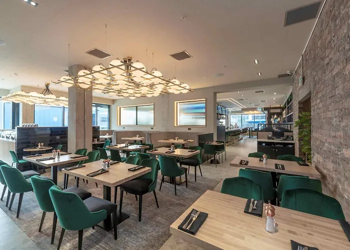 Sandman Signature Hotel