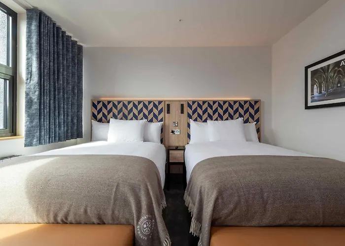 Sandman Signature Hotel 4*