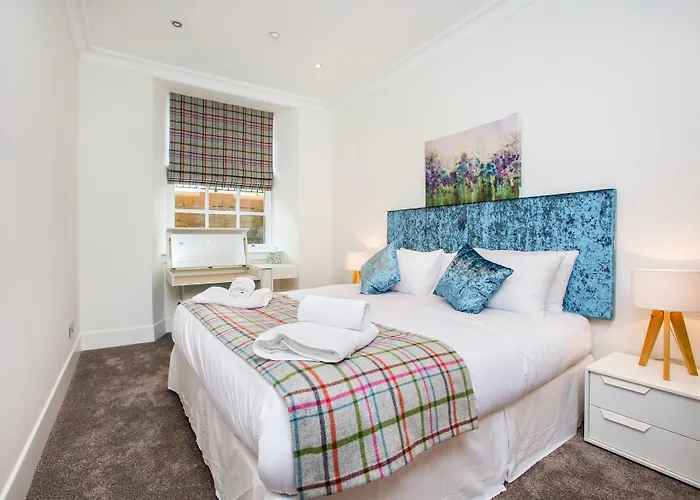 Blythswood Square Apartment *