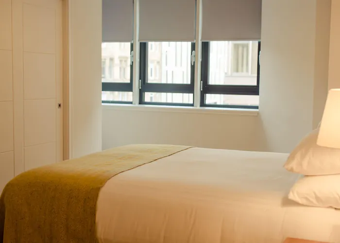 Premier Bath Street * Glasgow