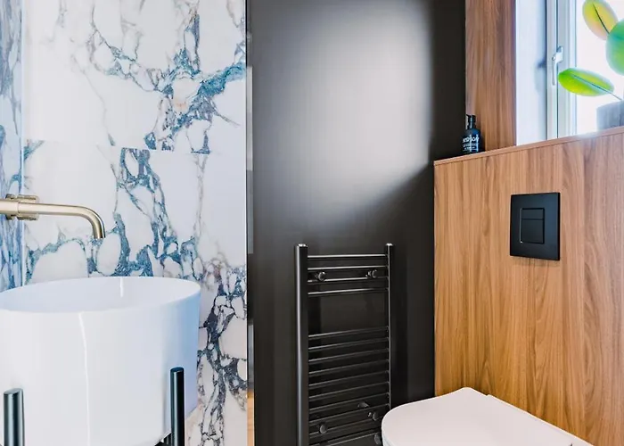 Jw Executive Aparthouse 2 *