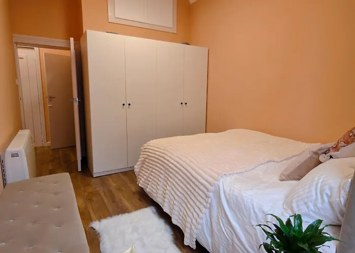 Newly Renovated West End *