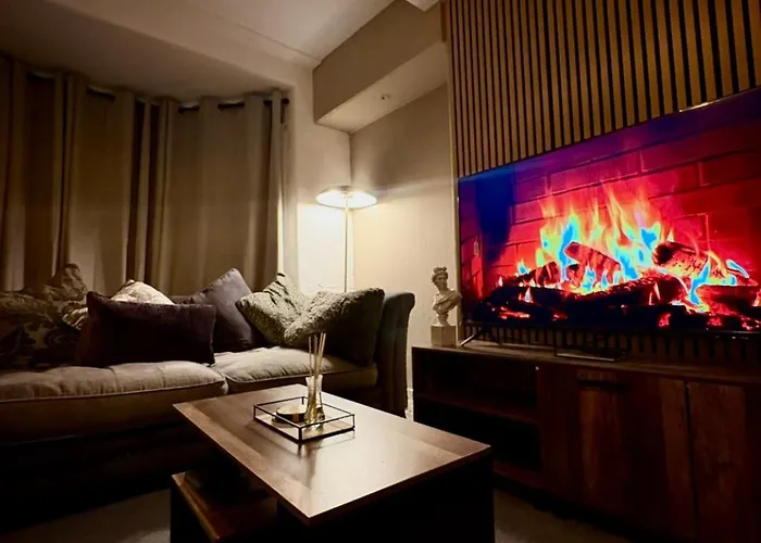 Cozy Corner-sleeps 8 Guest Entire House Very 格拉斯哥