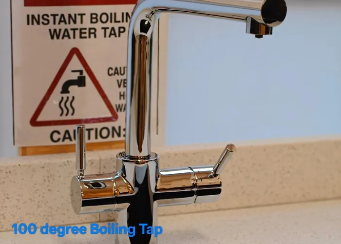 公寓 Newly Renovated West End *