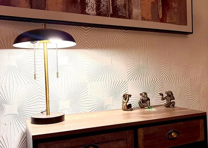 Cozy Corner-sleeps 8 Guest Entire House Very