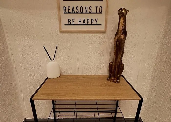 Cozy Corner-sleeps 8 Guest Entire House Very * Glasgow