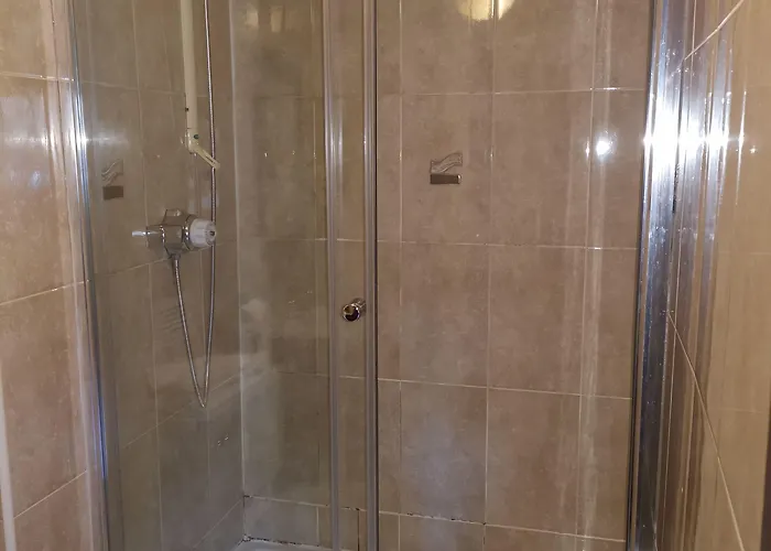 Отель The Fullarton Park Глазго