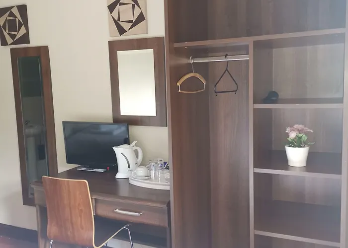 The Fullarton Park 2* غلاسغو