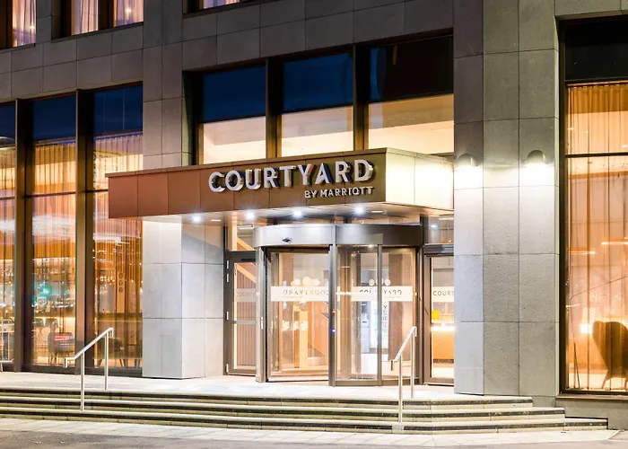 Courtyard By Marriott Sec 酒店