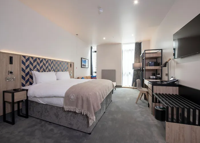 Sandman Signature Hotel