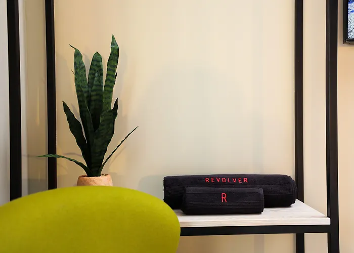 Revolver מלון גלאזגו