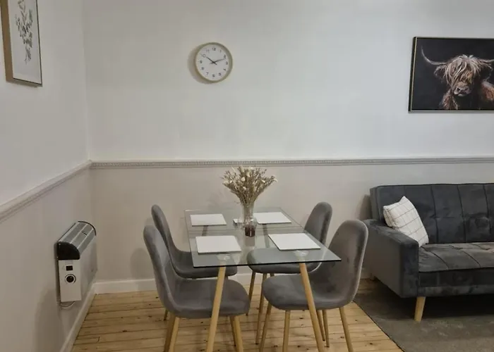 Modern In West End, Free Parking * Glasgow