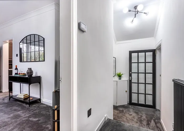 Cosy 3 Bed Flat In Kings Park