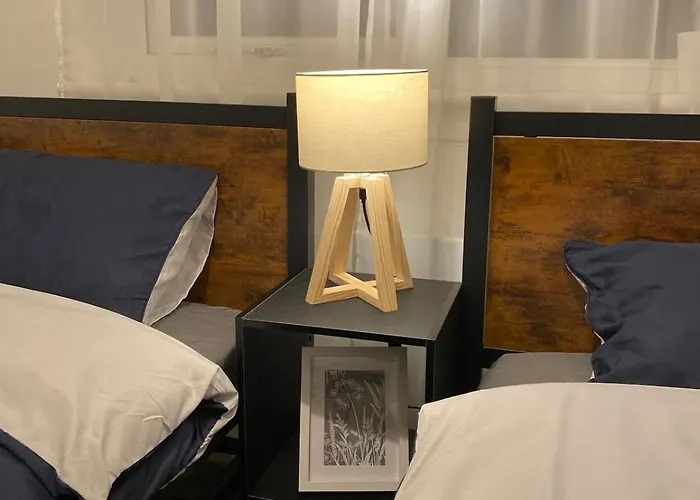 Apartman Modern In West End, Free Parking