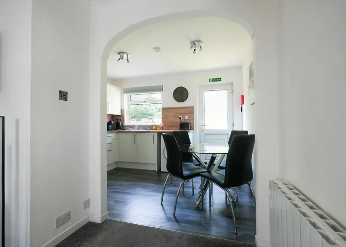 Modern 2 Bedroom Platinum Pad