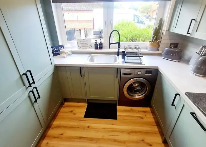 Urban 4br House - Central-free Parking-no Party *