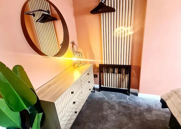 بيت للعطل Urban 4br House - Central-free Parking-no Party *