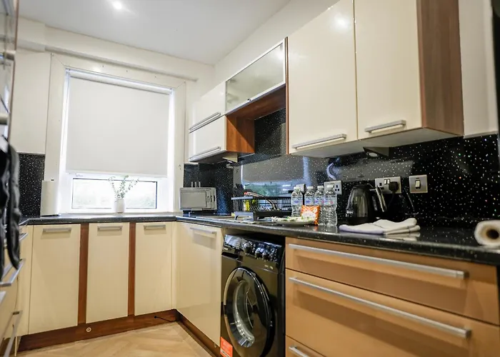 Caldwell House * Glasgow