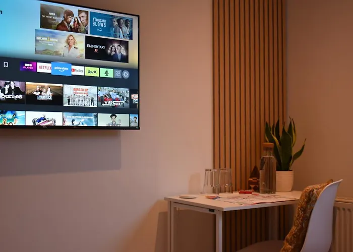 Quarto em Acomodações Particulares Private And Bathroom In Shared Flat With Parking