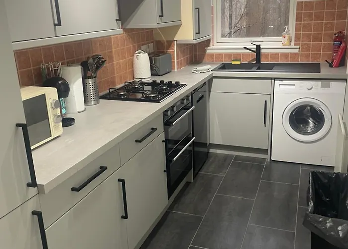 شقة In Heart Of West End- Parking Space- Spacious- Near And Kelvingrove Art Gallery *