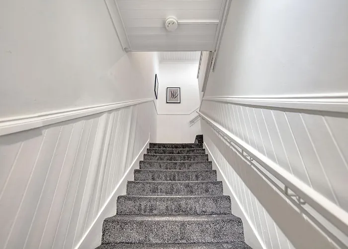 3br Flat Near Maryhill Park And West End With Parking *