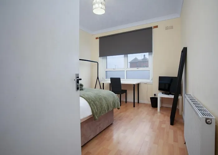 Apartament Group 3br Close To Hydro And Secc With Parking