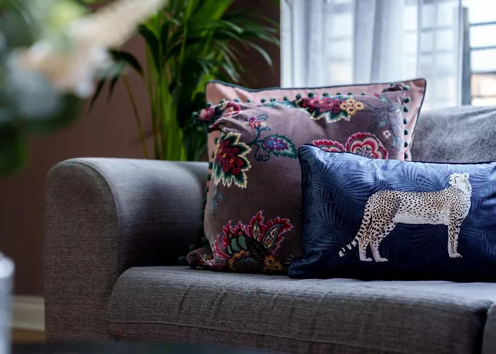 5 Bed Finnieston Skyhigh Duplex With Parking Appartement Glasgow