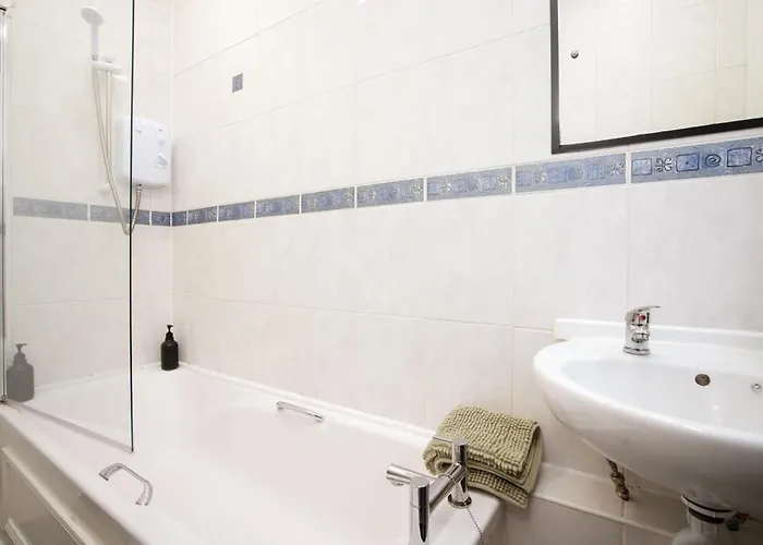 Group 3br Close To Hydro And Secc With Parking 公寓 *