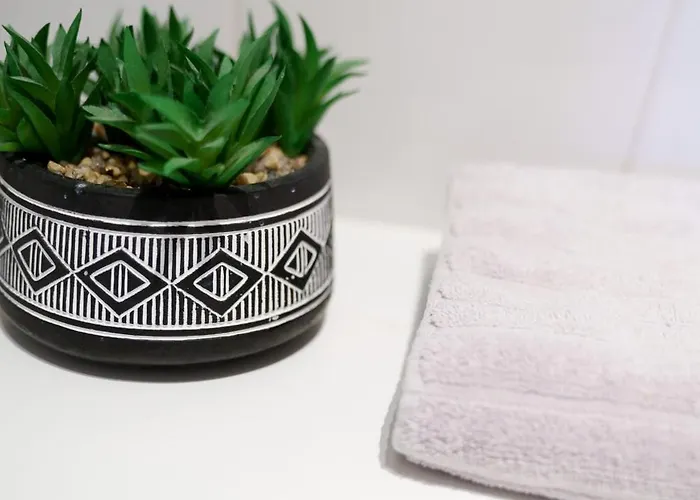 5 Bed Finnieston Skyhigh Duplex With Parking Apartman *