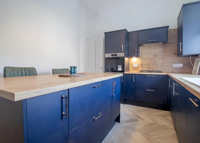 Pass The Keys Victoria Road Queens Park View Apartment *