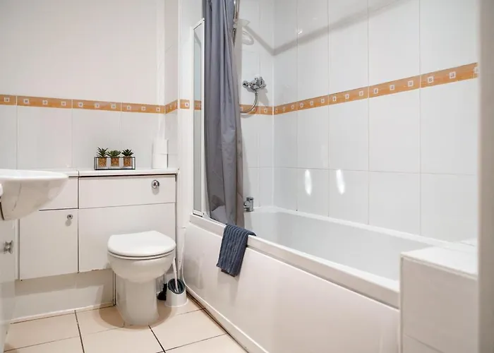 5 Bed Finnieston Skyhigh Duplex With Parking Apartman Glasgow