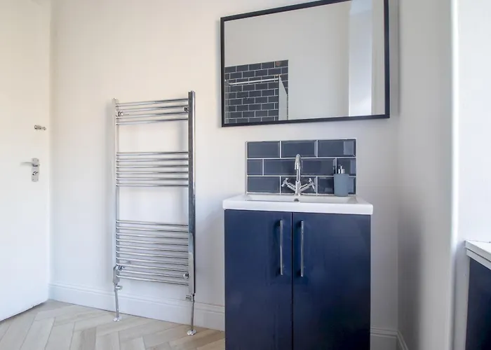 Pass The Keys Victoria Road Queens Park View Apartman