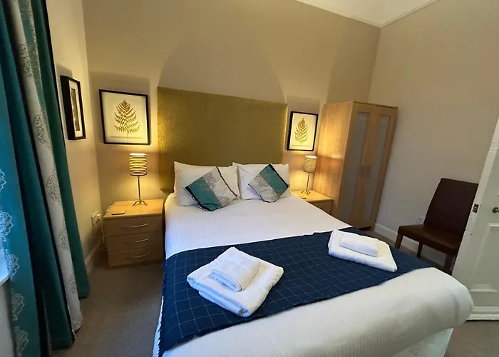 Principal - West End * Glasgow