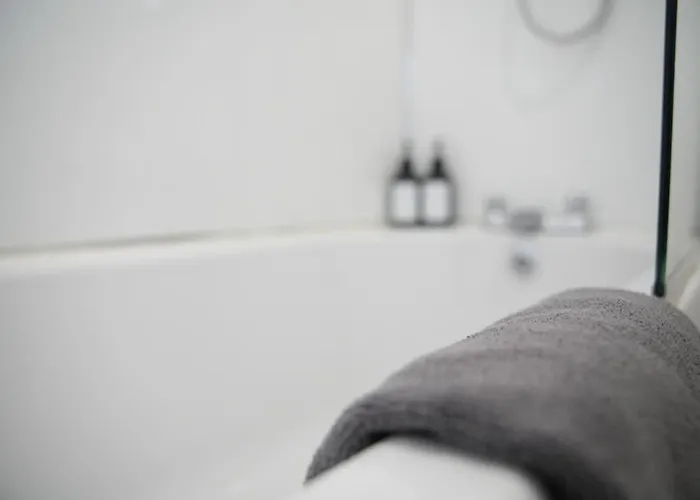 2bed East End Gem With Free Parking * グラスゴー