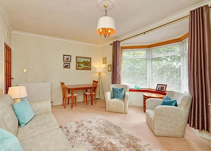 Cosy 2-bed * غلاسغو