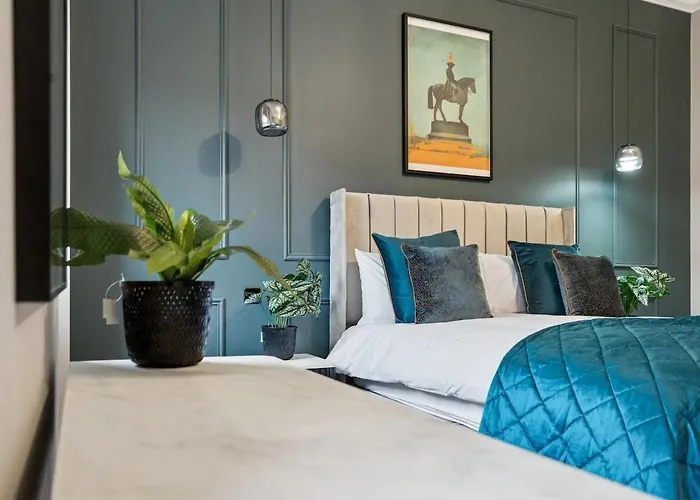 Spacious 5 Bedroom With 3 Bathrooms And Private Parking Tatil Evi *