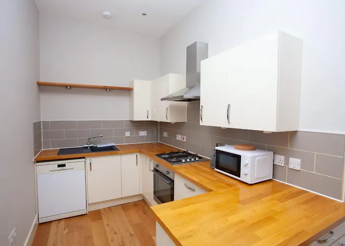Stylish Southside 2 Bedroom Flat With Free Parking Glasgow