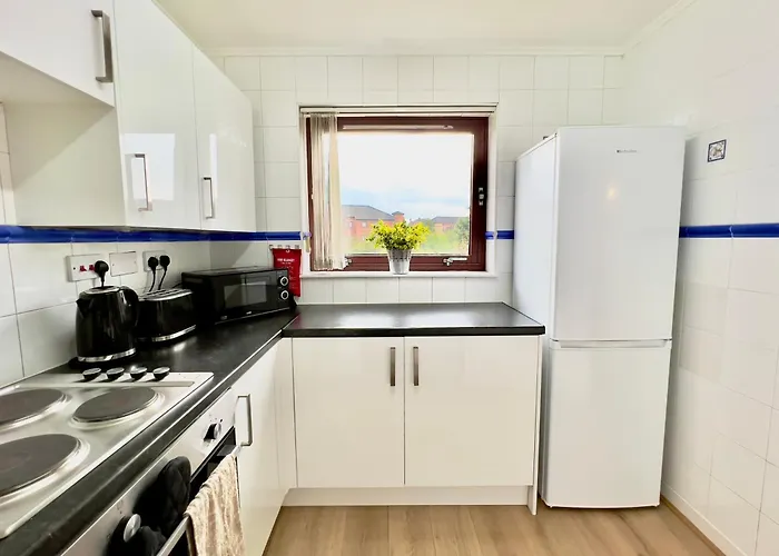 Appartamento Garden-view 2br - Free Parking & Wifi