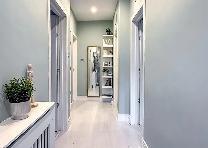 Appartement Quite And New House, Commore Drive *