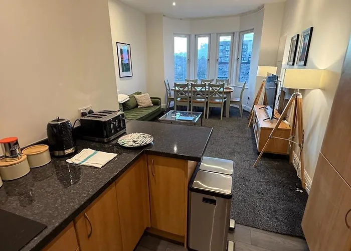 Spacious Tenement With Free Parking Γλασκώβη